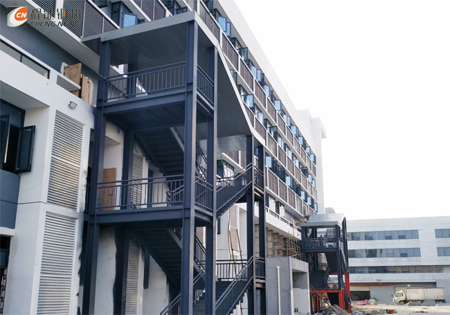 温州龙湾钢结构消防楼梯案例